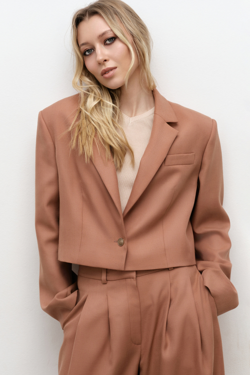 Жакет объемный укороченный