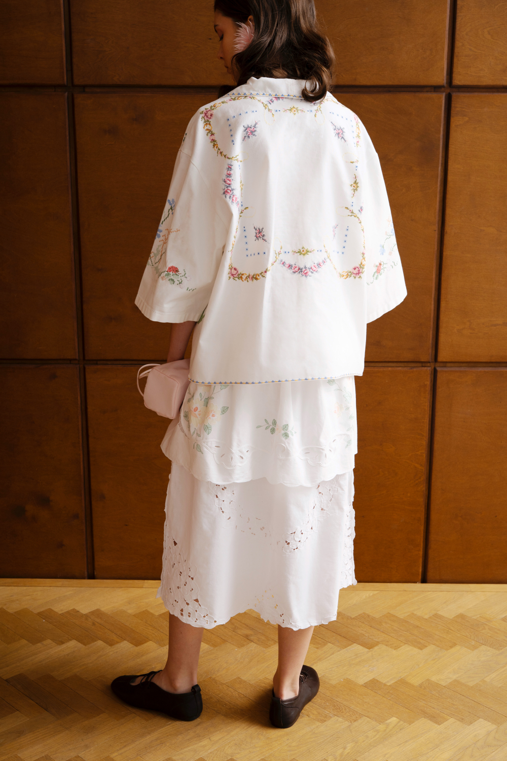 Юбка с цветочной вышивкой