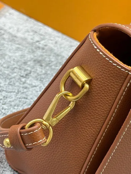 Сумка женская Louis Vuitton Soft Twist коричневый