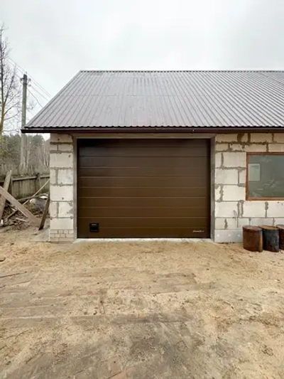 Секционные ворота