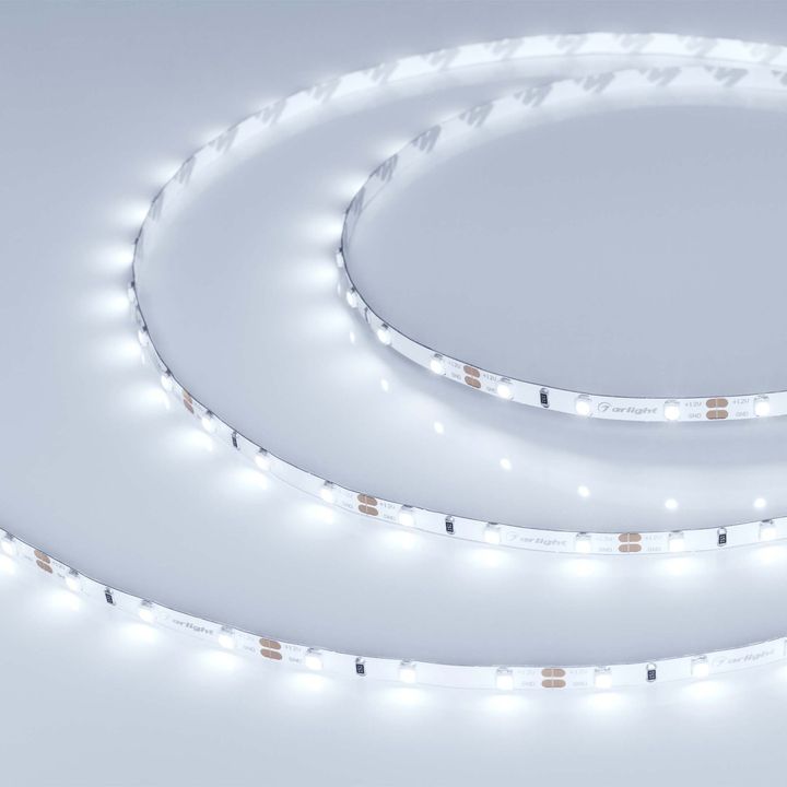 Светодиодная лента Arlight 4,8W/m 60LED/m 2835SMD холодный белый 5M RT-A60-5mm 12V Cool 8K 028610(2)
