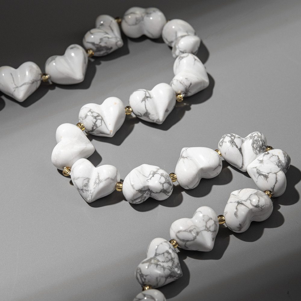 Сердце из натурального магнезита, 16*13,5мм