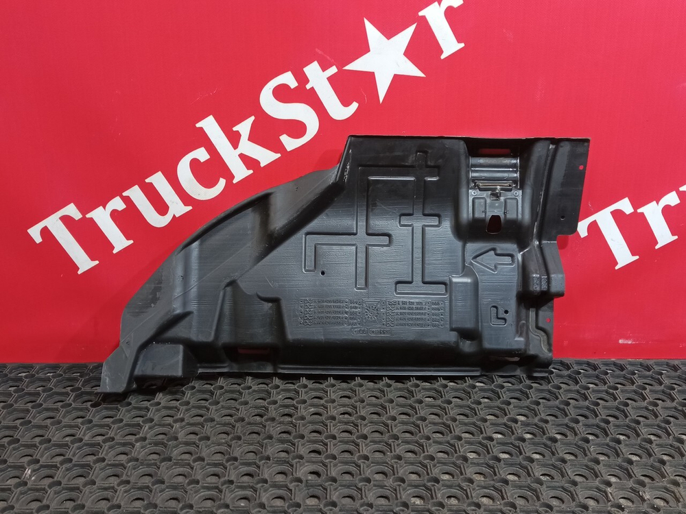 Шумоизоляция двигателя левая