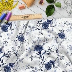 Ткань шифон зимние цветы на белом фоне