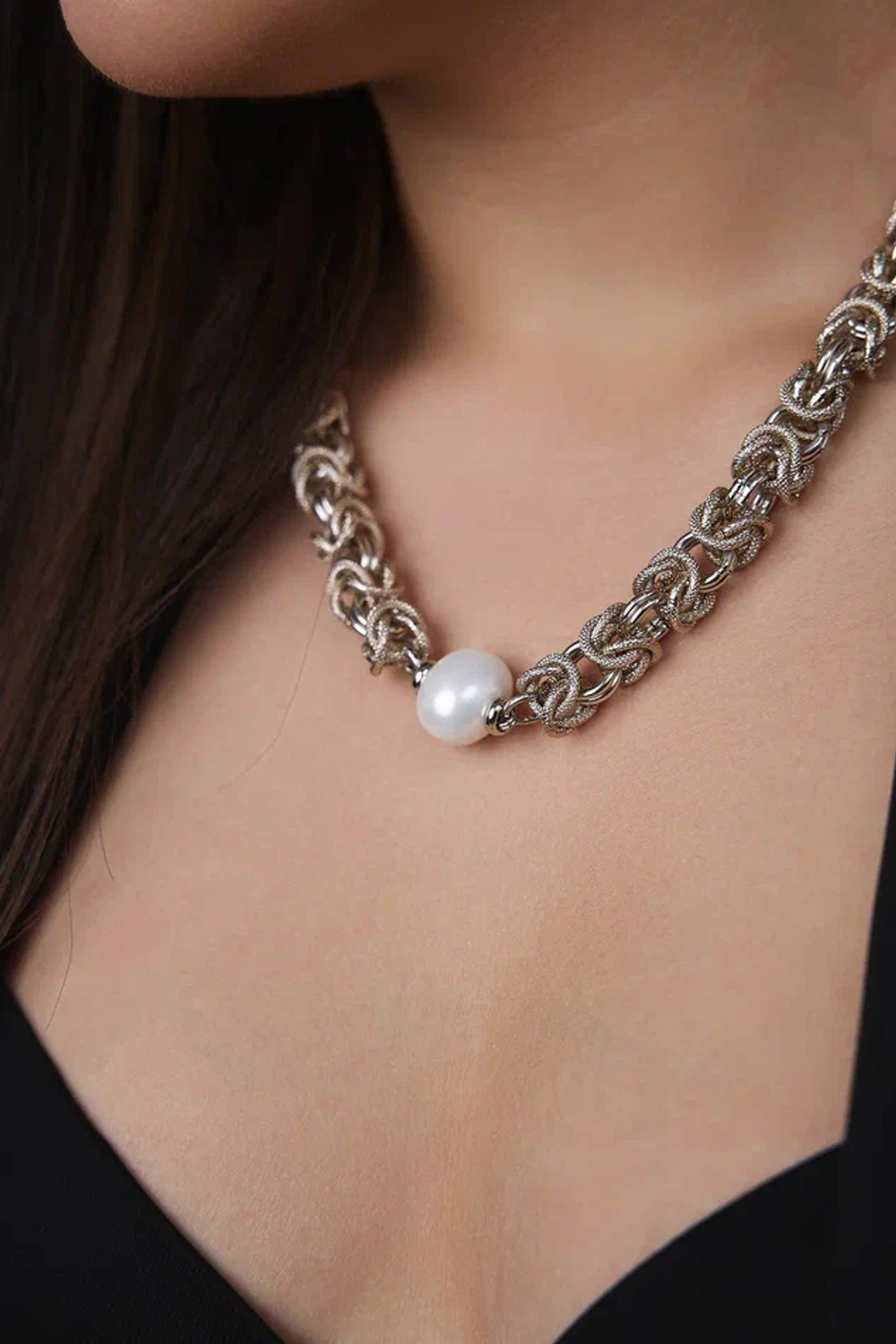Колье Византия с белым жемчугом Майорка, оттенок серебро