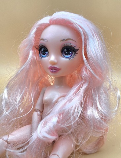 Кукла Rainbow High Bella Parker