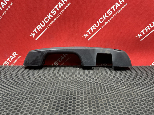 Ручка решетки радиатора правая