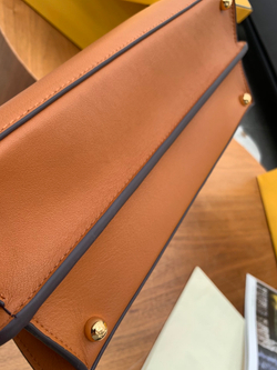 Fendi Peekaboo ISeeU Medium 33 cm