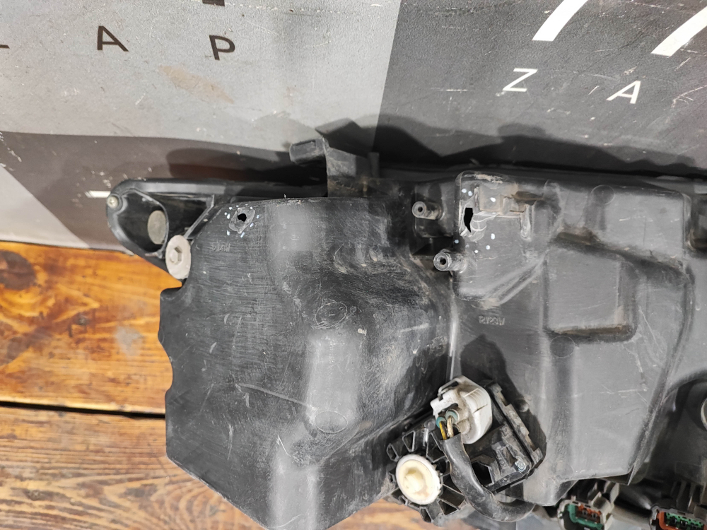 Фара левая LED с дефектами Nissan X-Trail 3 (T32) 17-23 Б/У Оригинал 260606FP8B