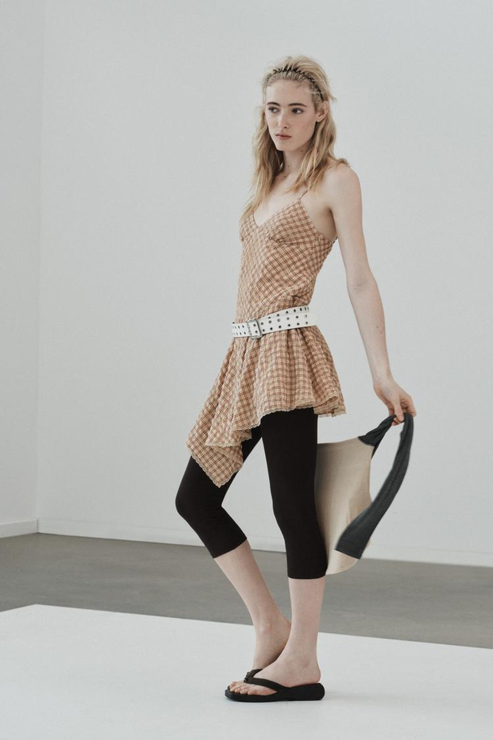 ZARA КОРОТКОЕ ПЛАТЬЕ В КЛЕТКУ С КРУЖЕВОМ, РАЗНОЦВЕТНЫЙ