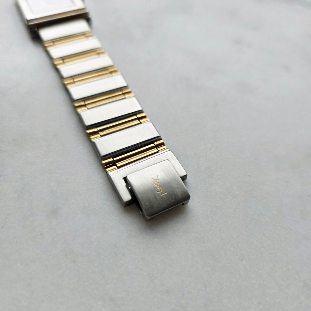 Часы YSL с квадратным циферблатом