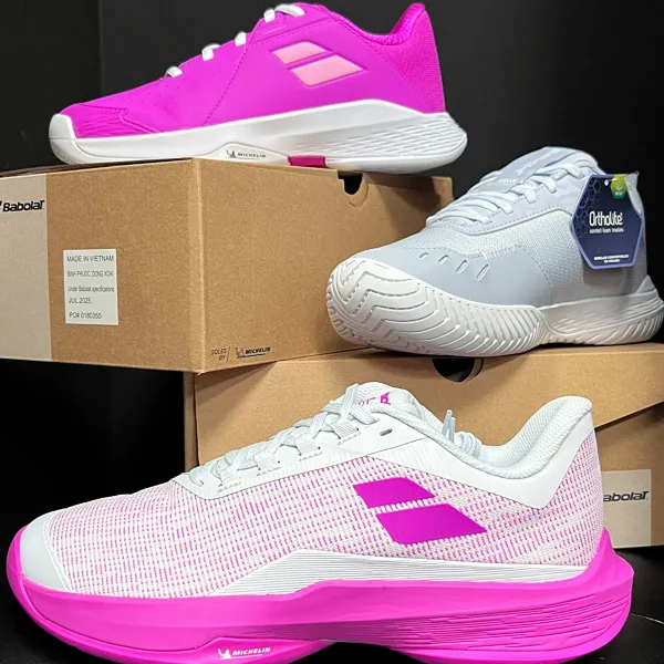 В ТЕННИС FIRST — новинки от BABOLAT для юных и опытных чемпионок! 👟🎾