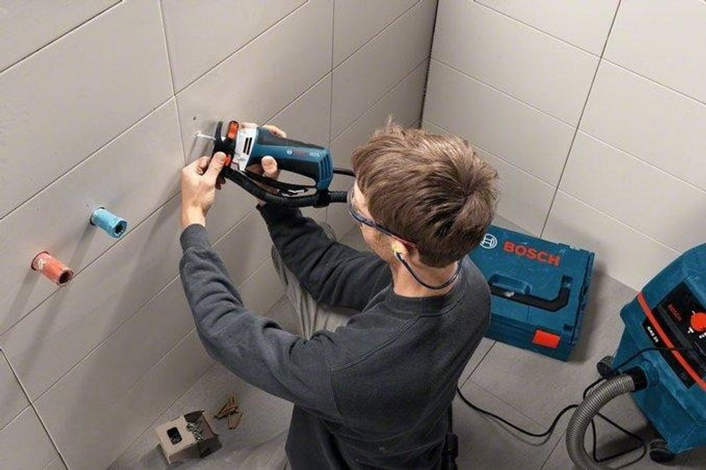 Фрезер сетевой BOSCH GTR 30 CE по керамической плитке 060160C000 Кейс L-Boxx