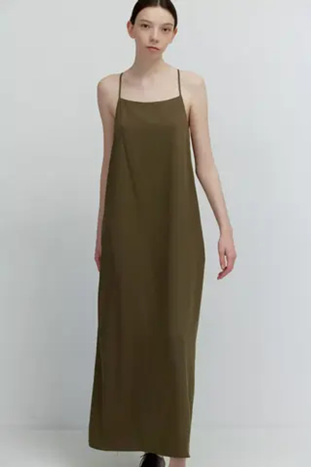 Платье на бретелях макси цвета хаки
