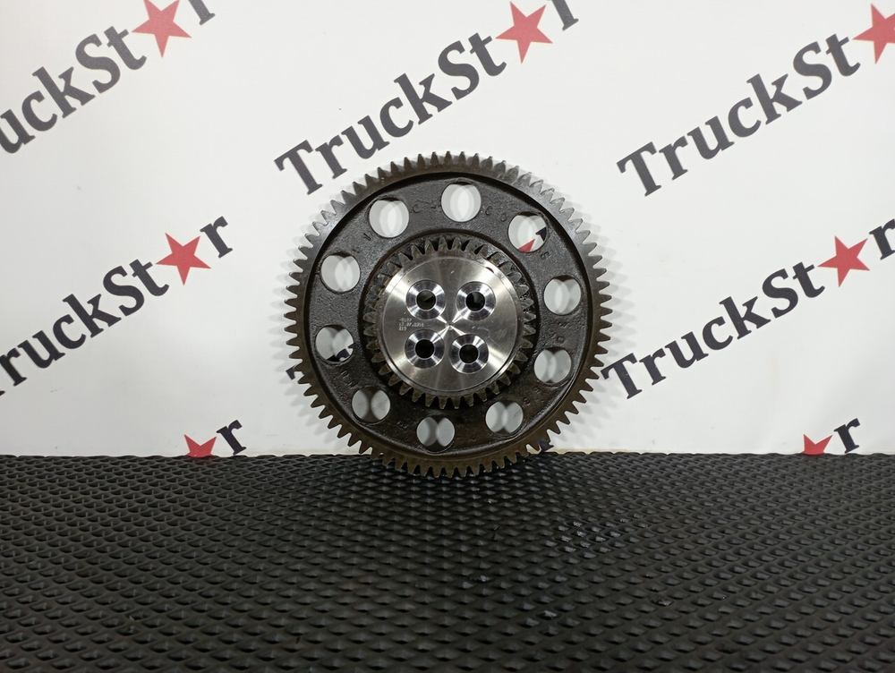 Промежуточная шестерня ГРМ в сборе