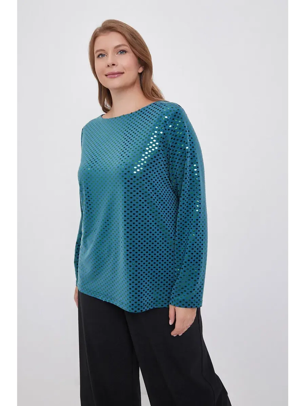 Блузка нарядная с пайетками
