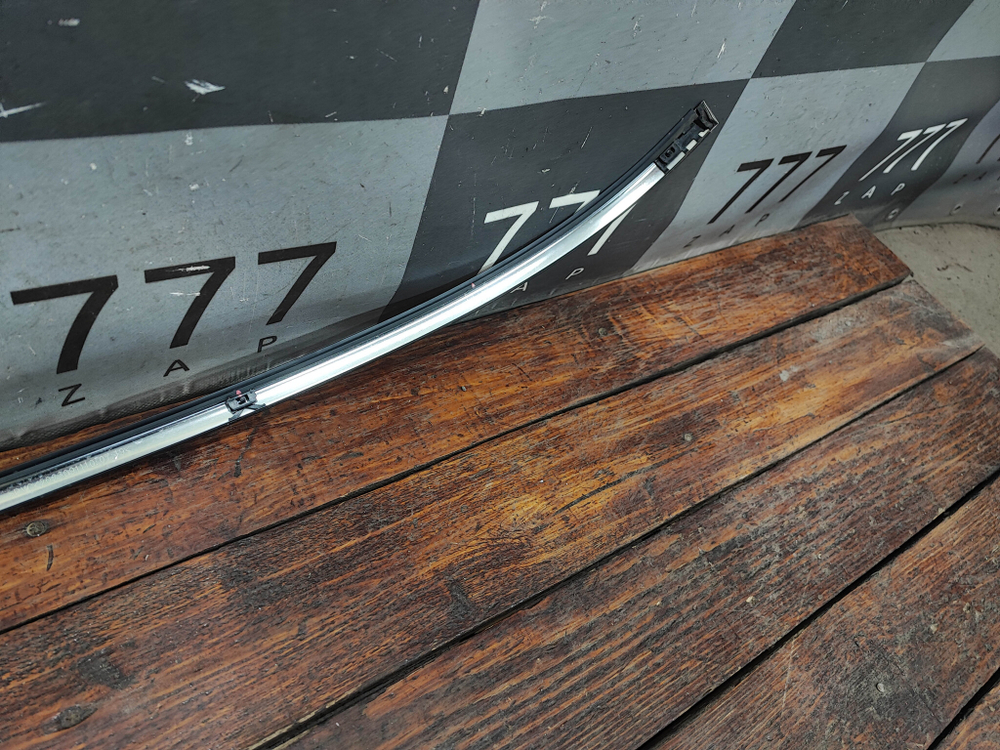 Молдинг крышки багажника GAC GS8 2 21-нв Б/У Оригинал 7166003DRS0000M10