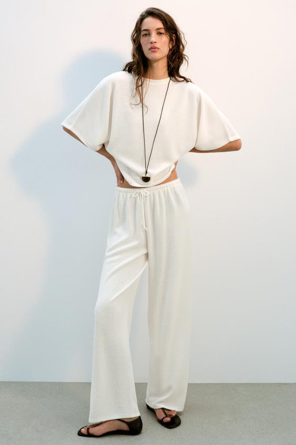 ZARA БРЮКИ WIDE-LEG ИЗ ТКАНИ С ЭФФЕКТОМ РУСТИК, ЭКРЮ