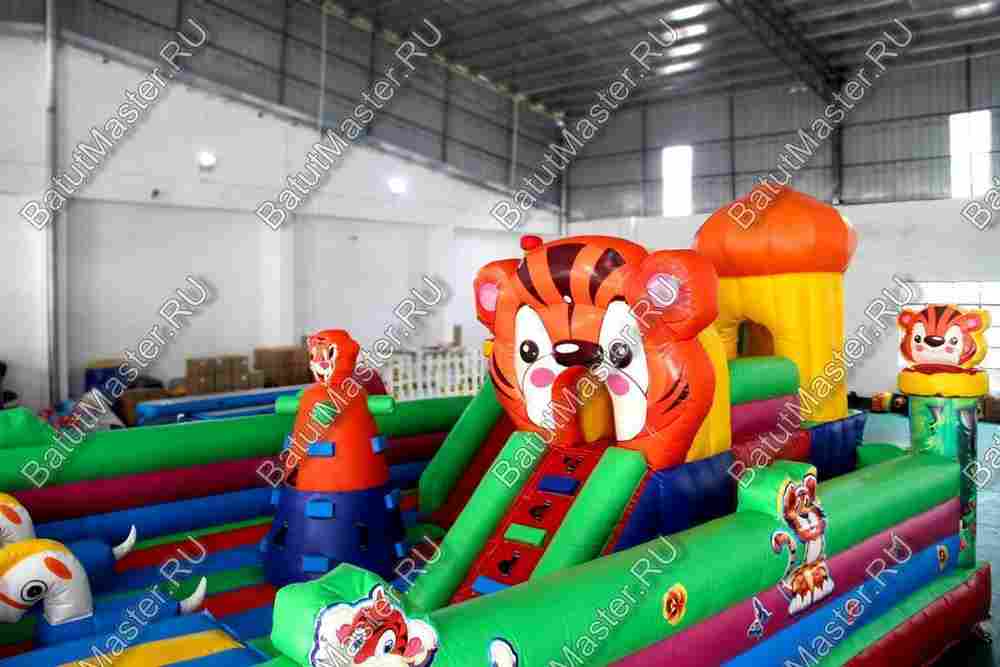 Коммерческий батут "Тигриная страна 2 с низкой горкой" 12*6*3 м