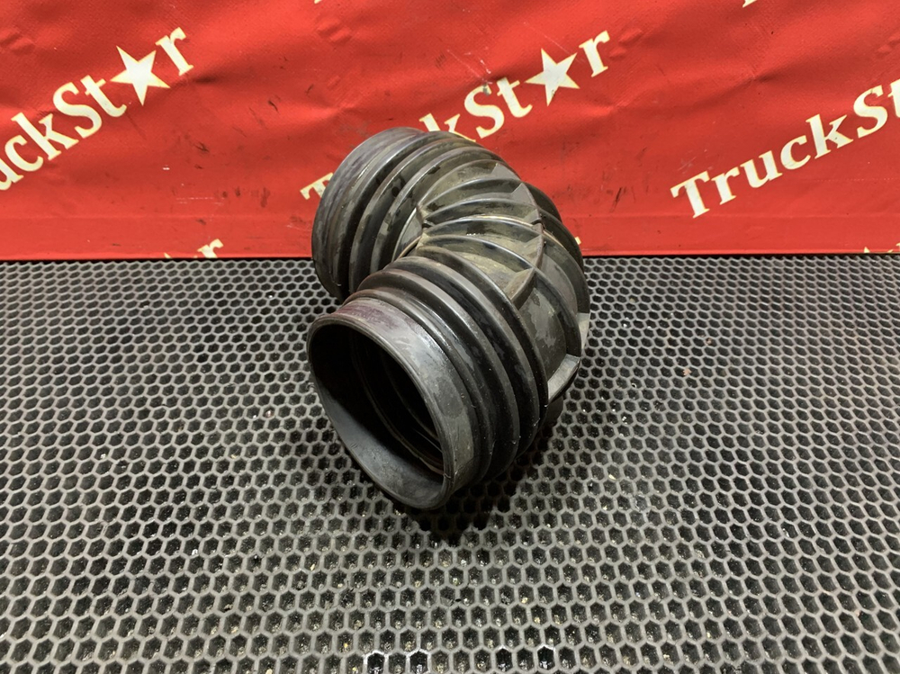 Патрубок воздушного фильтра