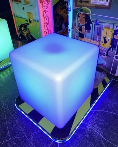 Пуф сиденье с подсветкой для автоматов