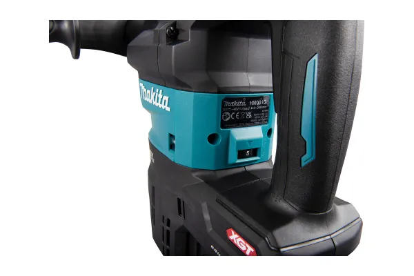Аккумуляторный отбойный молоток Makita HM001GZ02