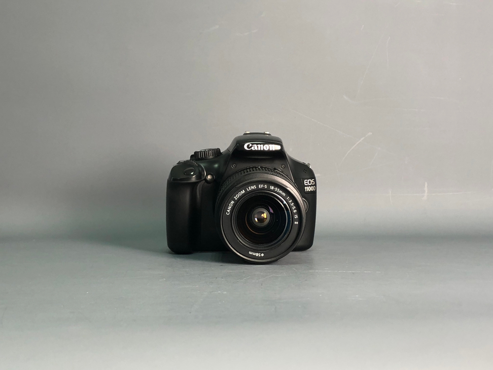 Canon 1100d+18-55 11.000 кадров