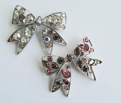 "Туше" брошь в серебряном покрытии из коллекции "Фаворитка" от Jenavi с замком булавка