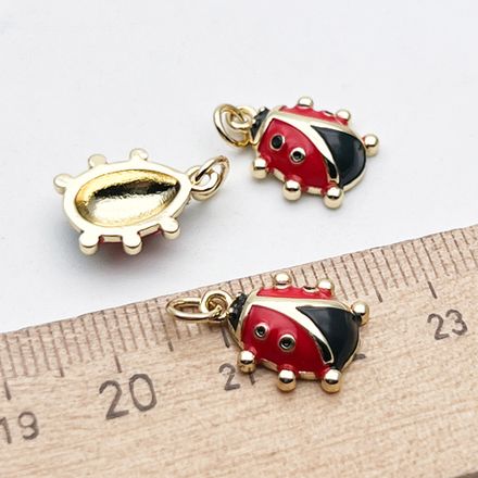 Подвески с эмалью и цветными вставками