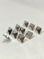 Гвозди мебельные с декоративной шляпкой большие