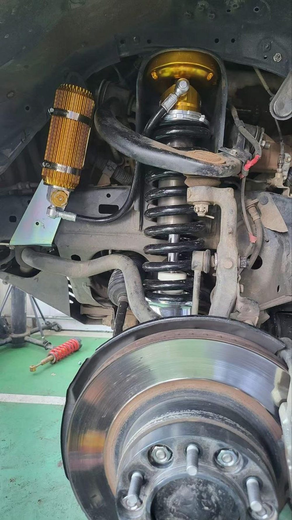 Toyota Prado 120/150 лифт-комплект регулируемой подвески +2" ST8000