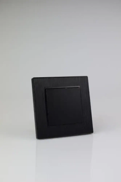 Выключатель одноклавишный черный