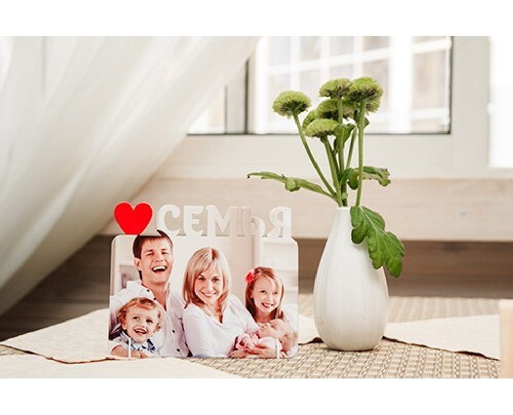 Металлическая рамка "Семья" (168x122x2 мм)