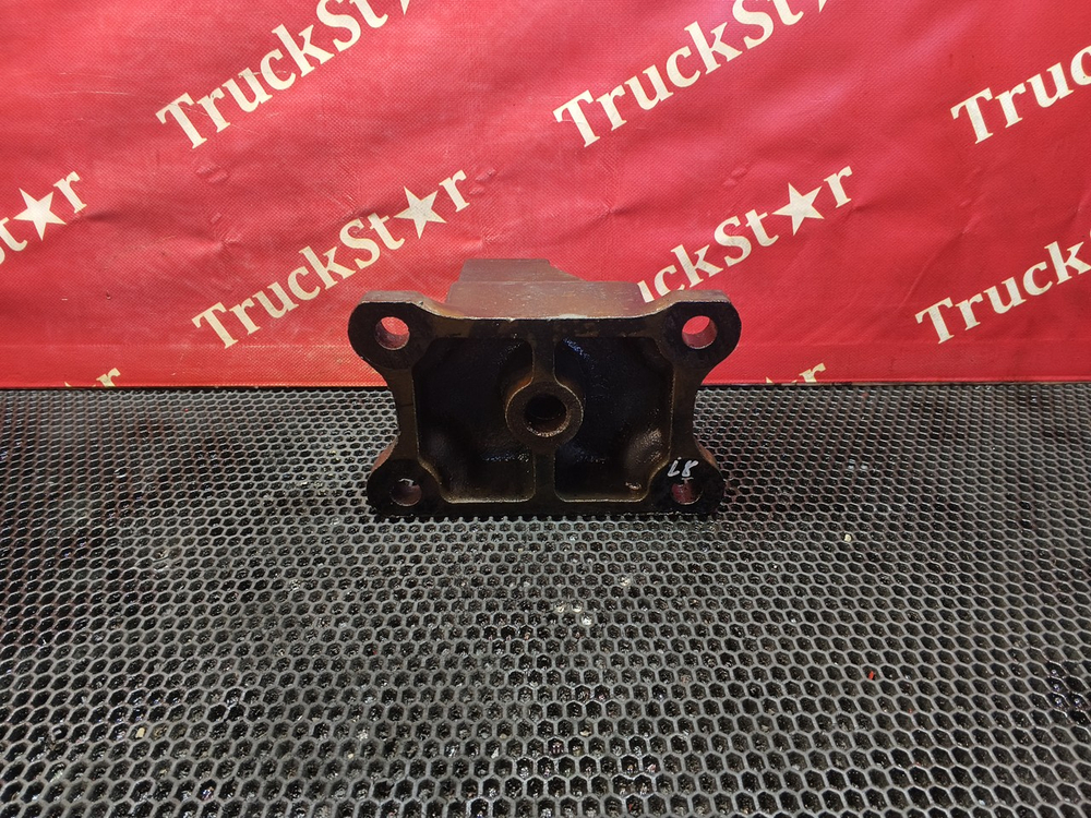 Кронштейн рессоры задней