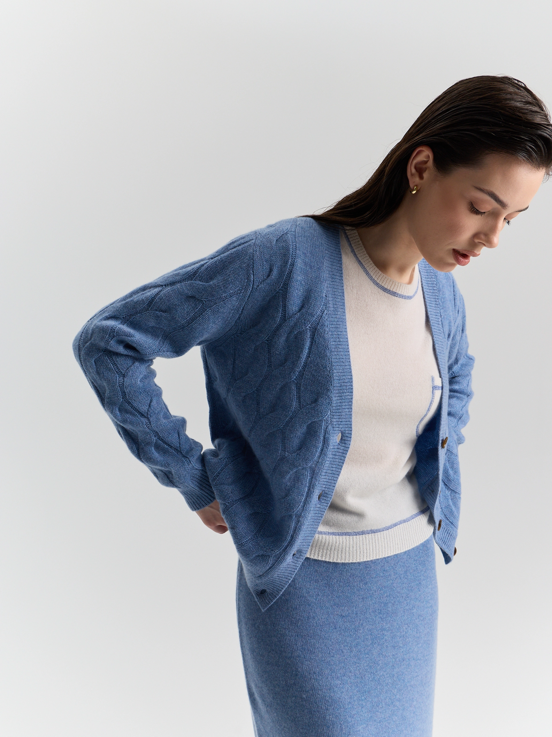 Кашемировый кардиган с косами