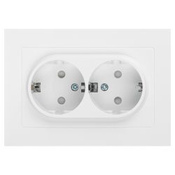 Розетка Intro Accent 6-208-01 двойная с заземлением 2X2P+E Schuko со шторками 16А-250В IP20 СУ AL/CU белый | Intro