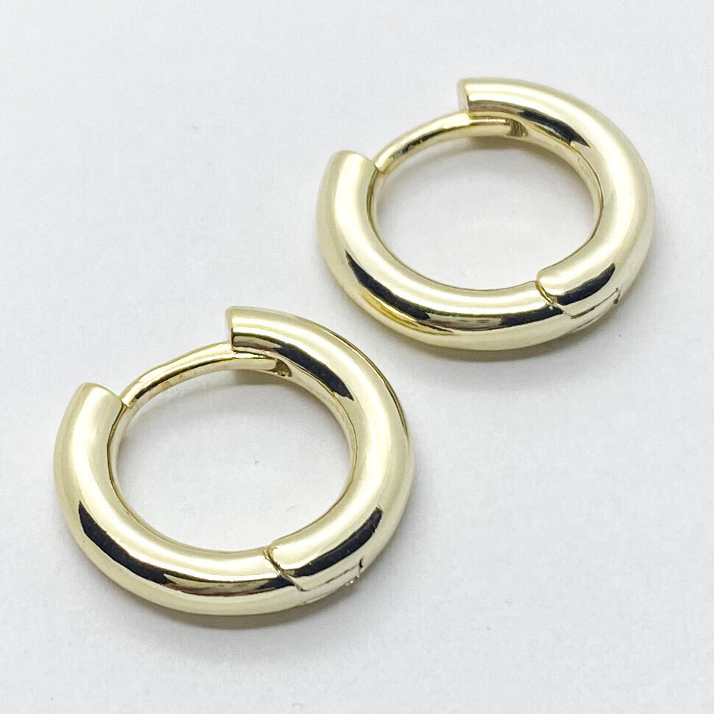 Ювелирные швензы с позолотой, размер 17*3 мм, цена за пару