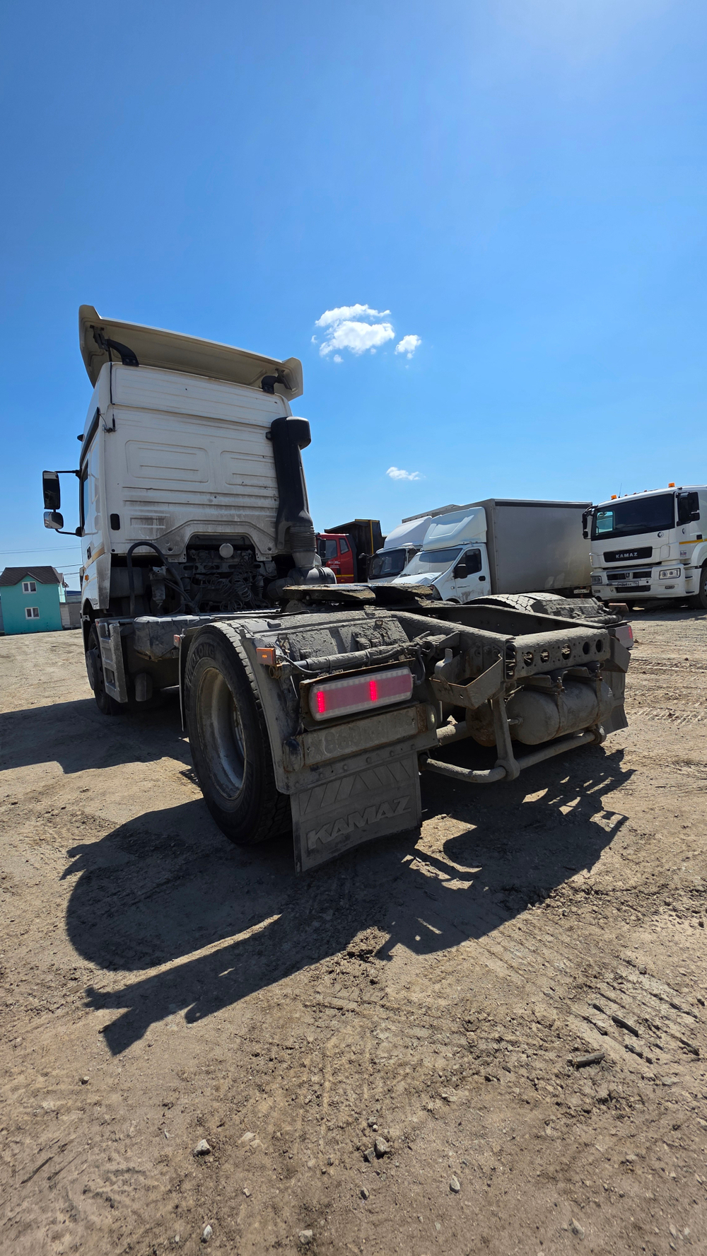 КамАЗ 5490 4x2 Седельный тягач 5490-022-87(S5) (Дизельный, 12,0 л, 401 л.с., МТ)