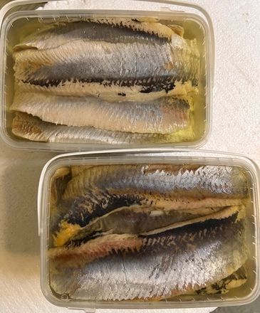Рыба соленая и пресервы