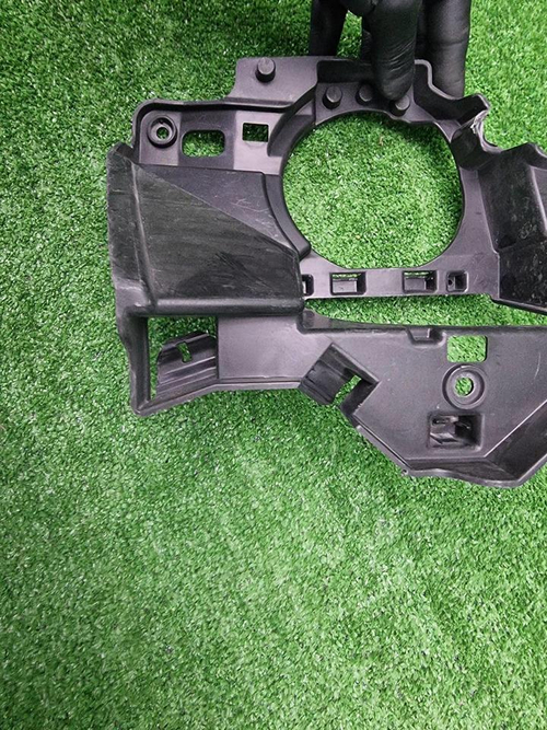 Кронштейн ПТФ правый Lexus RX 4 (2015-2019)