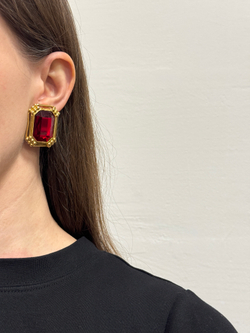 Клипсы с красными вставками