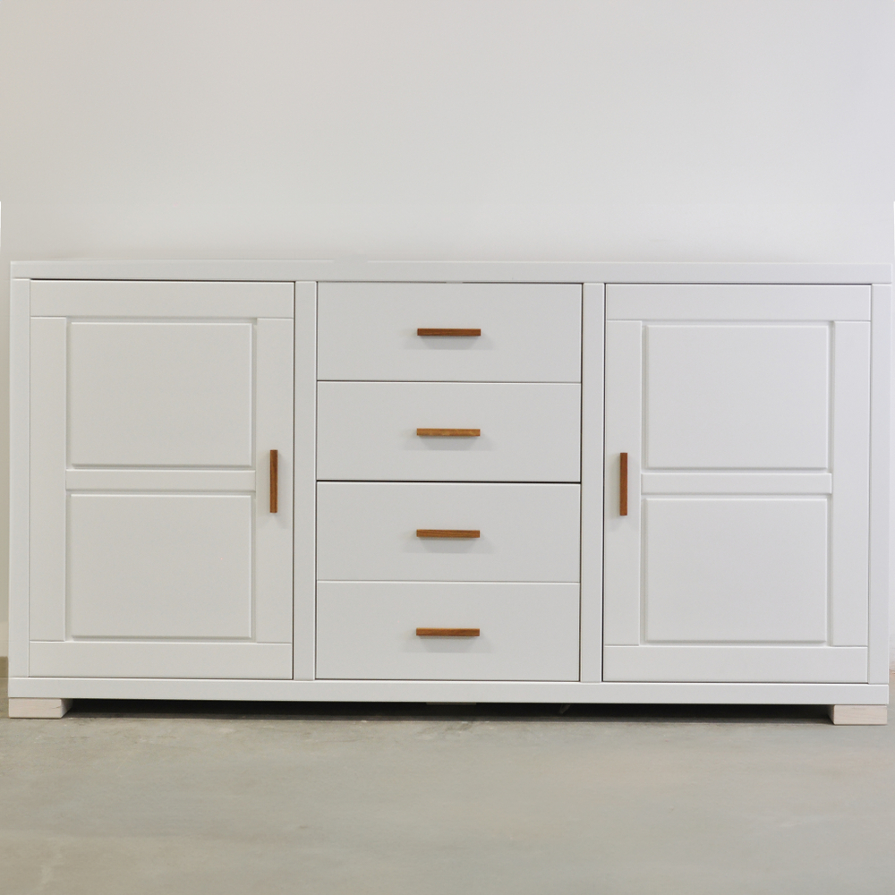 Комод Мэдисон с ручками из массива дуба