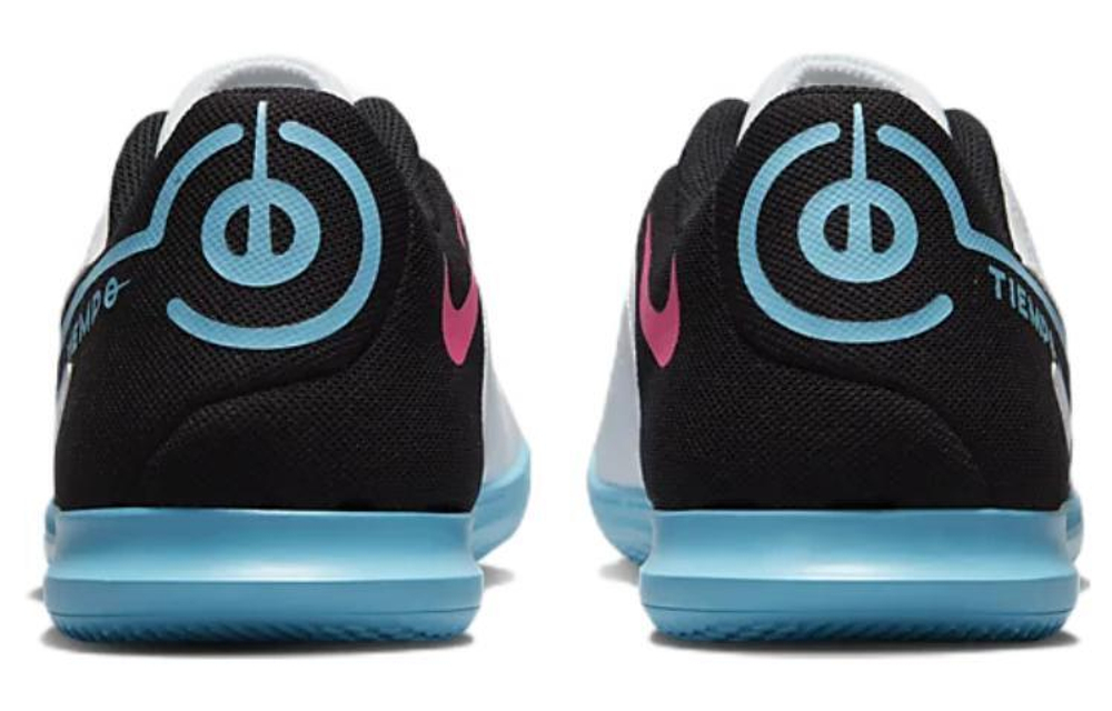 Кроссовки Nike Legend 9 Club Ic