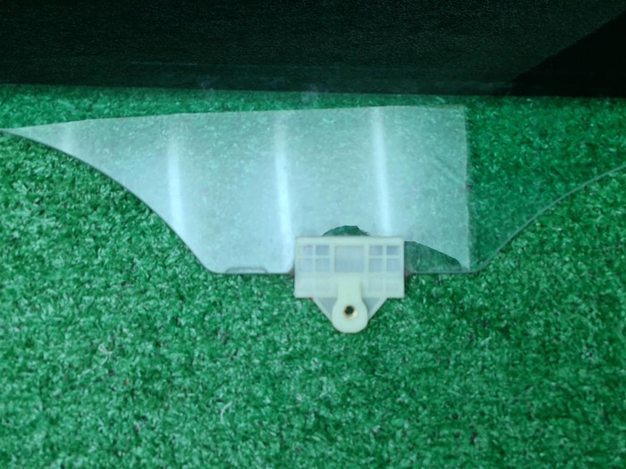 Стекло двери заднее RH Hyundai Santa Fe 4 TM 18-24