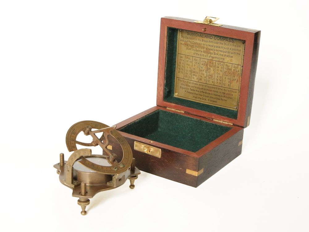 Nautical Морской компас в деревянном футляре