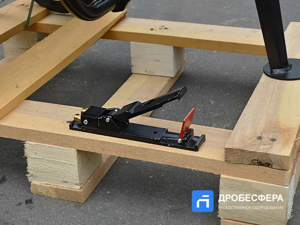 Пескоструйный аппарат PST-PS-75-3 без рукава TWIN с шиберным дозатором