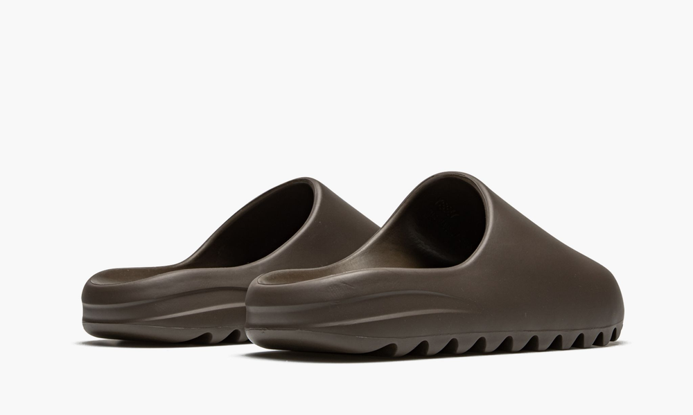 Yeezy Slide "Soot"