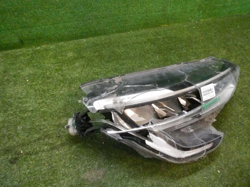 Битая Фара правая Renault Arkana (2019-н.в.) LED