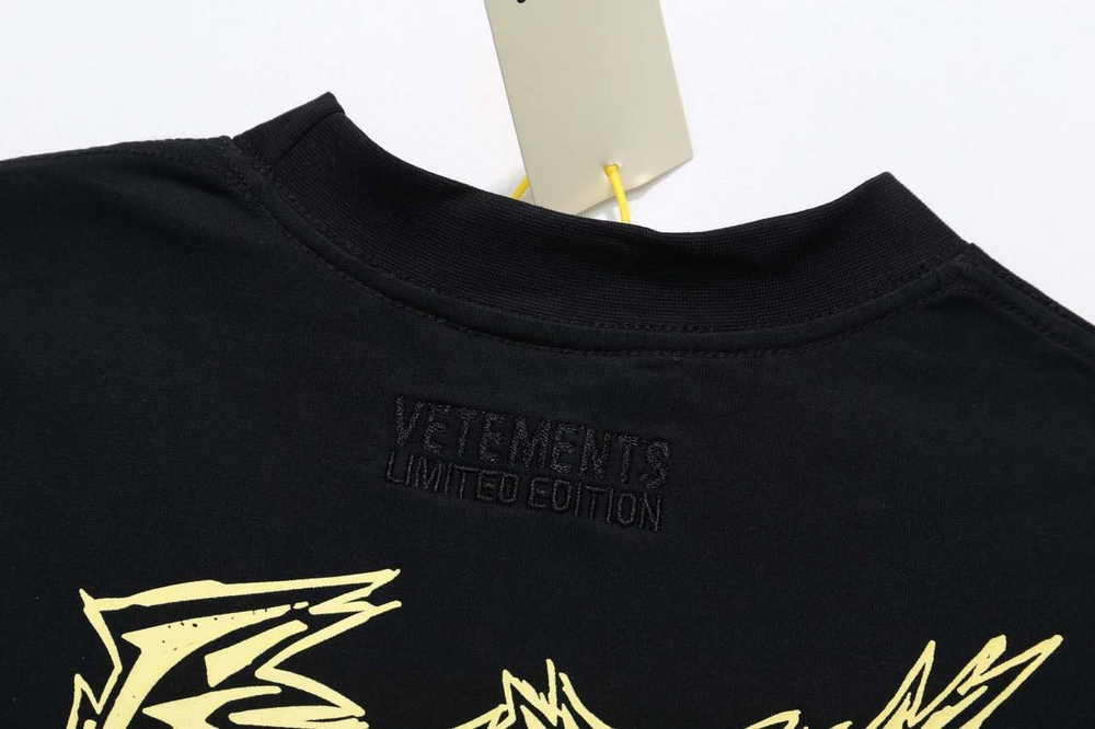 Футболка Vetements