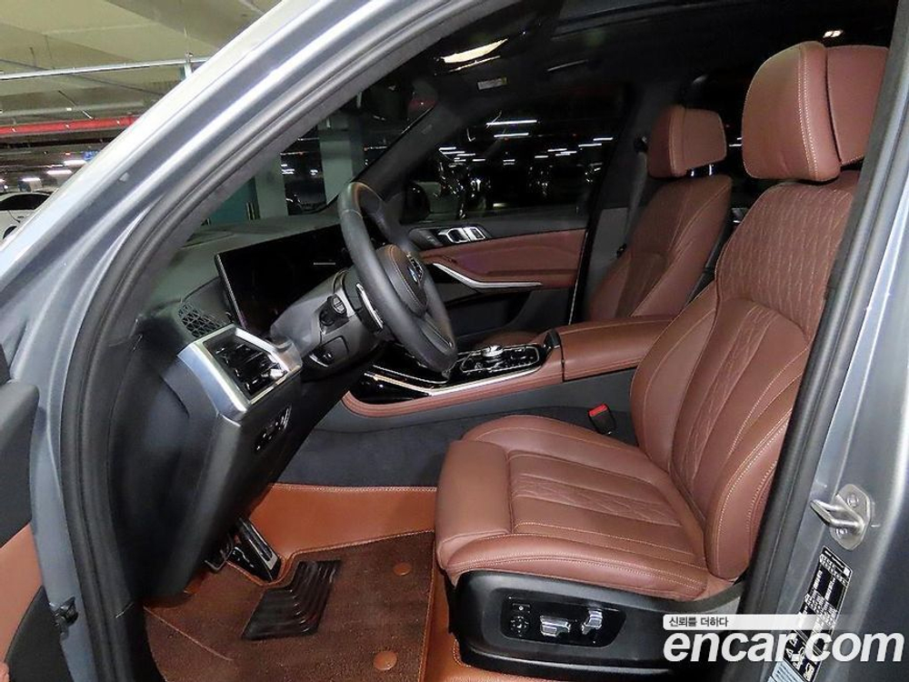 BMW X7 (G07) xDrive 40i M Sports 7-и местный (12.2022)